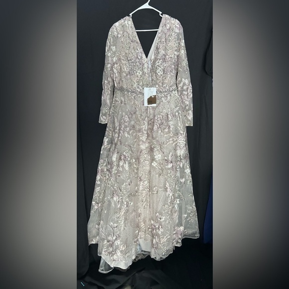 Mac Duggal 20214 NWT Long Sleeve Beaded Applique Gown - Picture 4 of 6